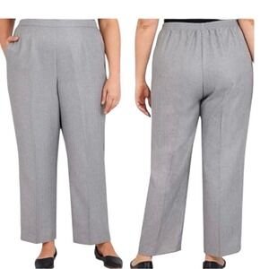 Alfred Dunner Lady Like, Classic Fit, Comfort Waist Proportioned Short, Gray 24W